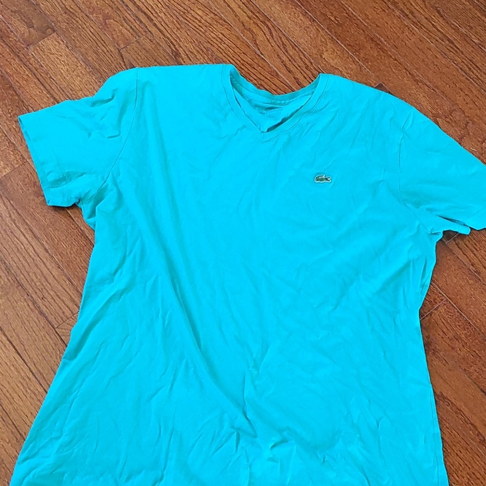 Lacoste Men's v-neck tshirt size 6